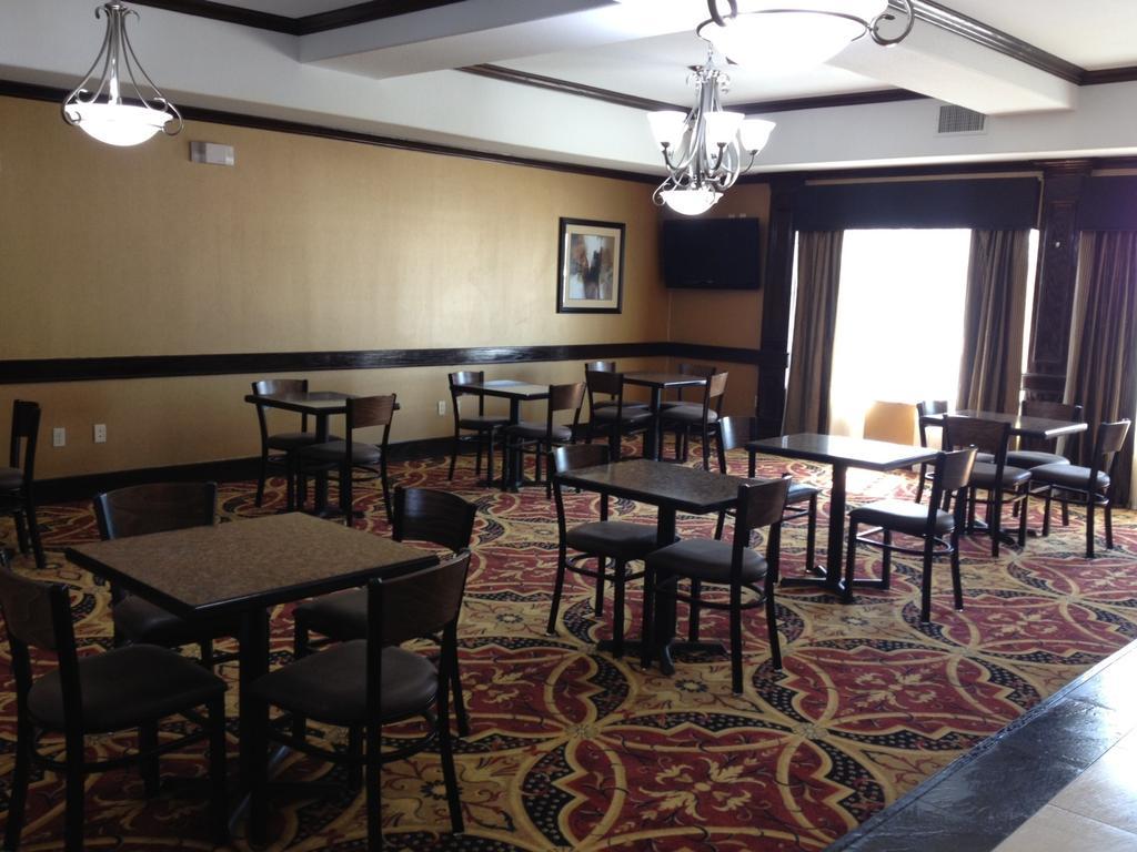 La Quinta Inn And Suites Joshua Ngoại thất bức ảnh