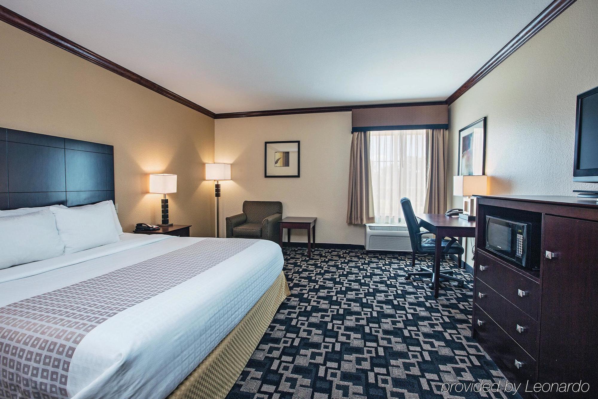 La Quinta Inn And Suites Joshua Ngoại thất bức ảnh